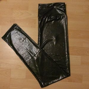 3/$30♥️ High-waist Metallic Liquid Black Leggings